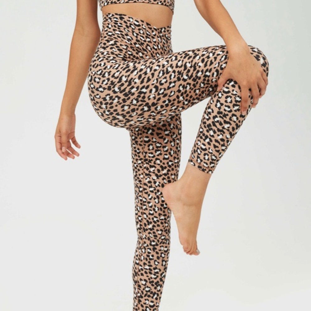 NWT Aerie Offline Real Me crossover leggings